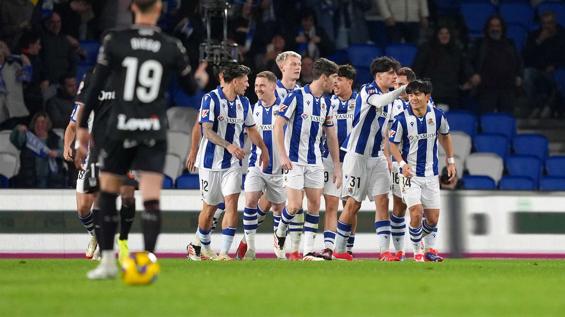 这位年轻的 这位年轻的